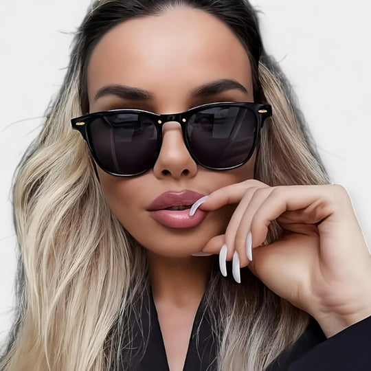 Kristýna Nezpochybnitelná Gafas De Sol Minimalistas