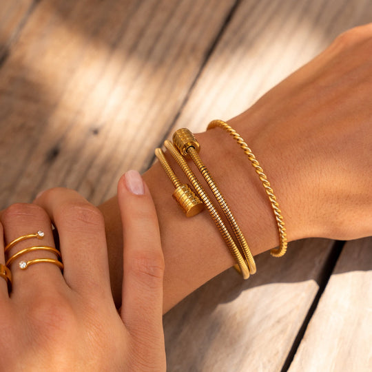 Eliška Elegantní Pulsera Twister Minimalistický Náramek