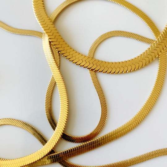 Eva Elegantní Hadí Kovový Náhrdelník Minimalistický