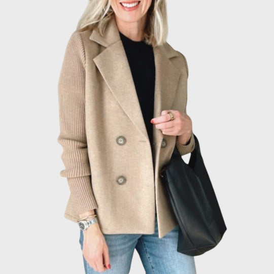 Emma – Elegantní blazer s úpletem na rukávech