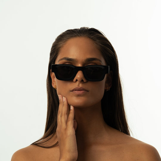 Karolína Elegantní Sluneční Brýle Nadčasový Stylizací